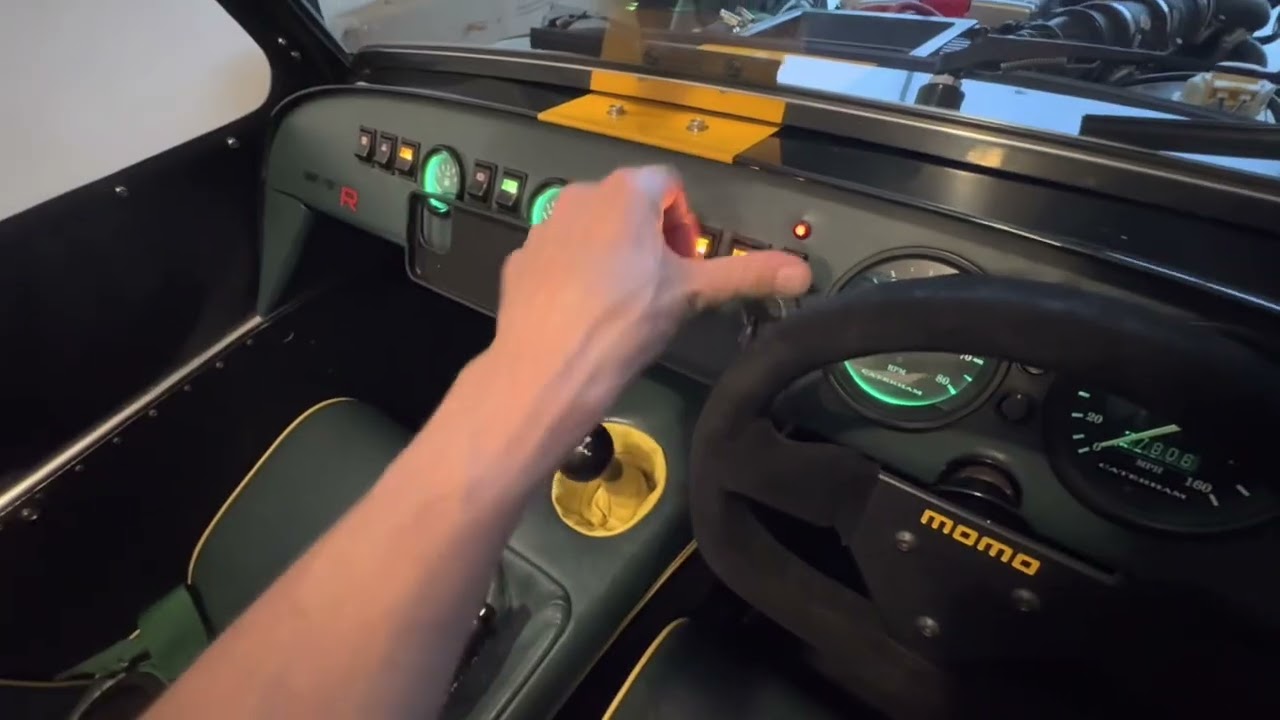 Bringatrailer 1998 Caterham 7 HPC (High Performance Caterham) Cold Start/Overview