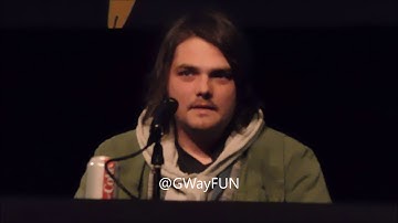 Sweet interaction between Gerard Way and father of a teenage fan