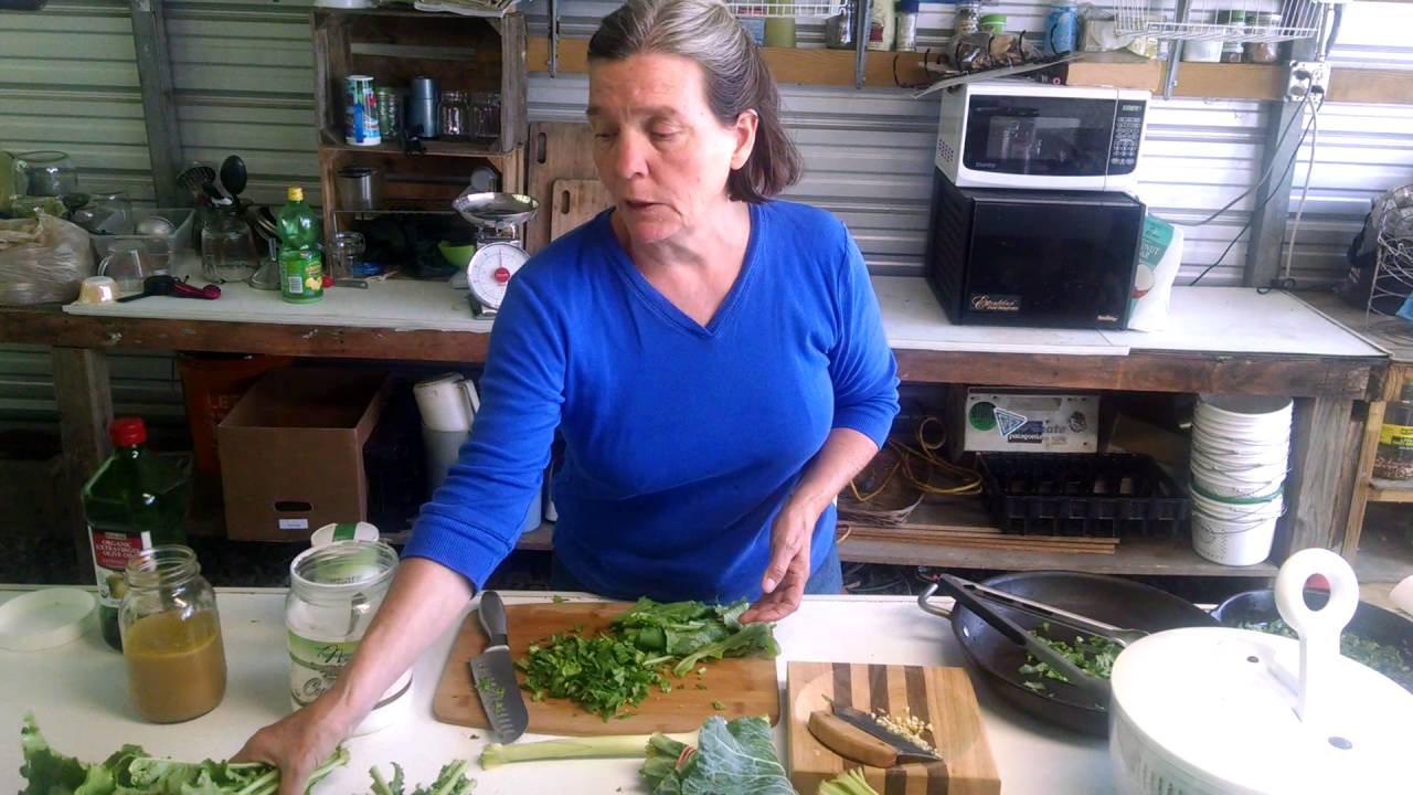 Cooking Leafy Greens - YouTube