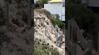 Moderna Edificación En Pendiente