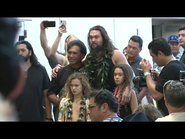 Jason Momoa Accused of Inappropriate Touching Of His Child class=