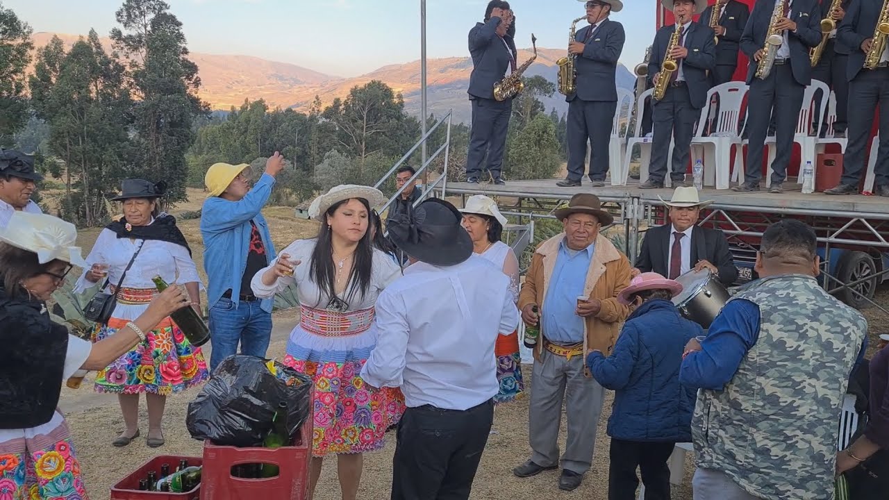 INCONFUNDIBLES DE AYACUCHO 2023 - Mix de santiagos