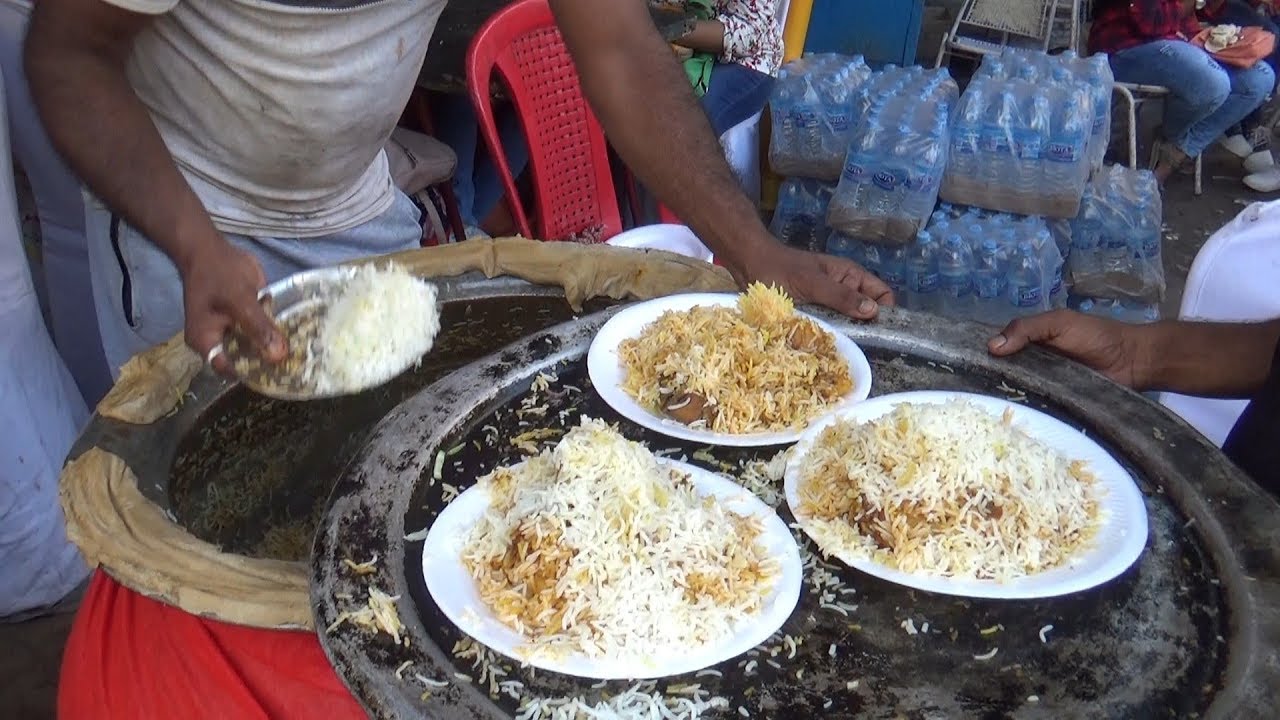 Chicken Biryani @ 100 rs & Mutton Biryani @ 120 rs | Durga Puja Street Food 2019 | Indian Food Loves You