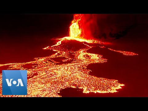 Emergency Teams Help People Flee Volcano in Spain