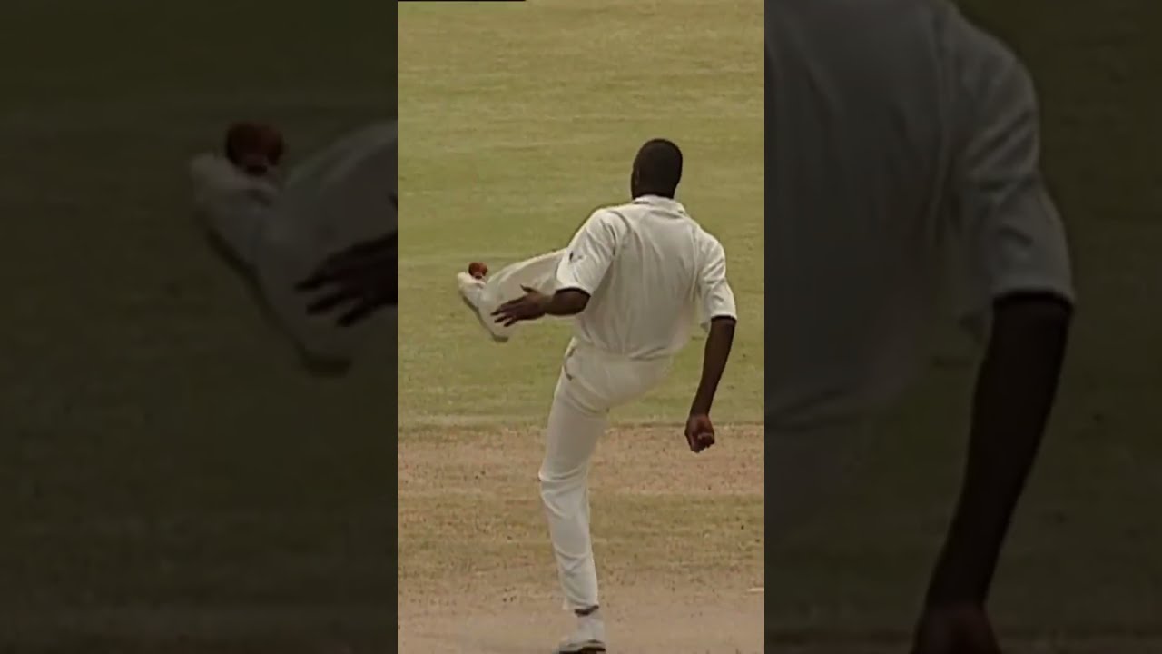 Courtney Walsh ⚽️ Skills On Show