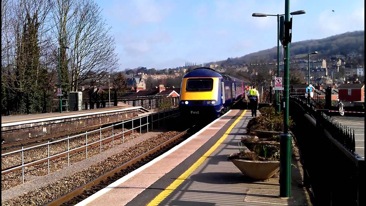 [HD] FGW HST (43 Class) Arrives at Bath Spa Station