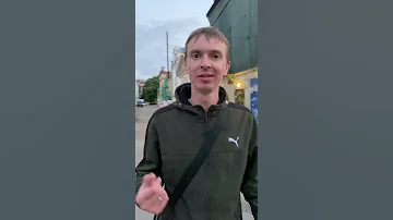 Смотрящий за рынком в Питере.