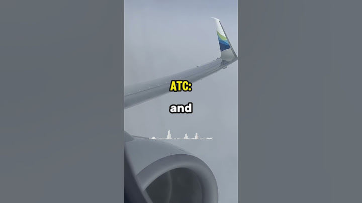 Plane’s door falls off 😱