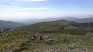 PENA TREVINCA - Vistas desde el "techo" de Galicia