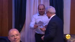 Омар Муртузалиев наградил участников чемпионата мира-2018