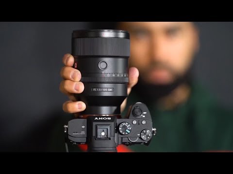 НОВЫЙ Sony FE 135mm f/1.8 GM. Он лучше, чем 85mm f/1.4 GM? | Manny Ortiz русская озвучка