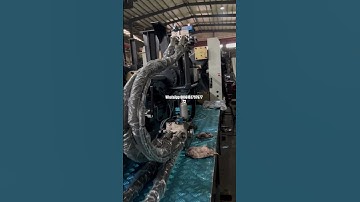 780 ton plastic injection molding machine with servo motor under manufacturing