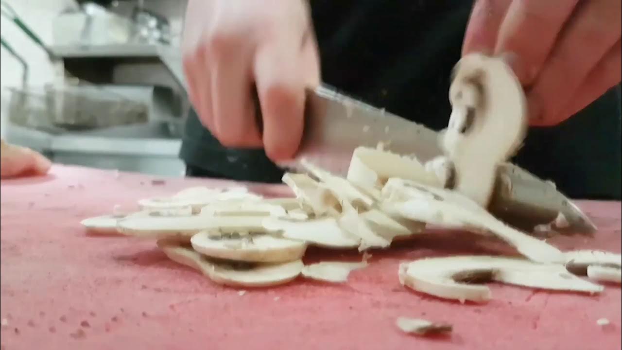 Нарезка быстрого жесткого. Слайсер для нарезки замороженного мяса vg pr 1000. Спираль для карвинга. Машина для резки зелени и овощей вос 220. Нарезка тунца свежий.