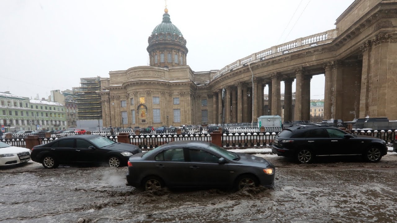 Улицы Питера превратились в реки. Оттепель пришла неожиданно в культурную столицу России