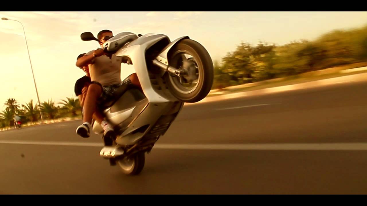honda dylan125 - YouTube