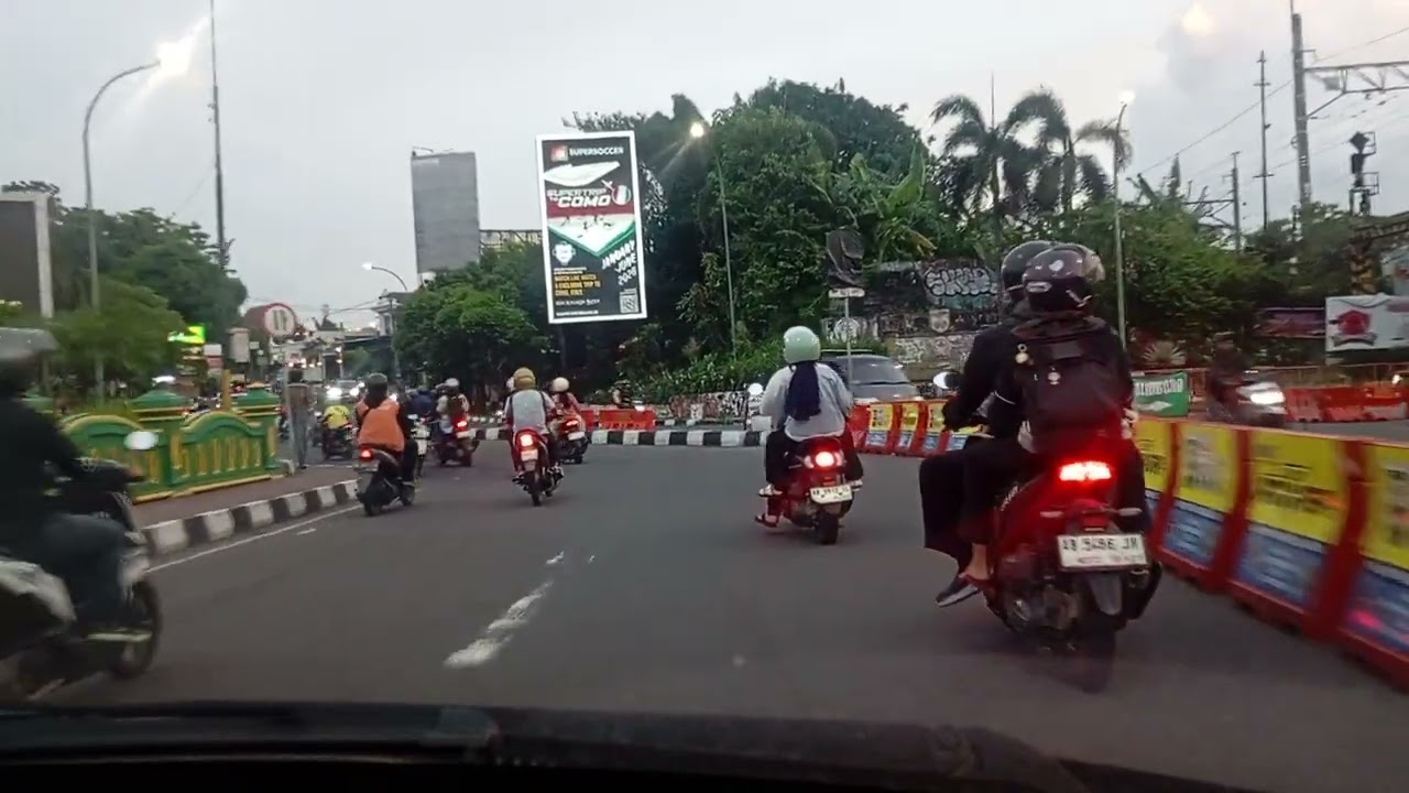 Kawasan tugu Jogja sore hari terbaru 2026