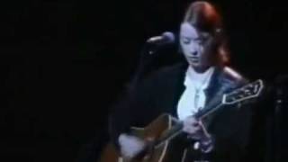 Suzanne Vega - When Heroes Go Down: The Story Behind The Song