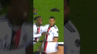 Josef De Souza Fenere Attığı Ikonik Ve Sevinci