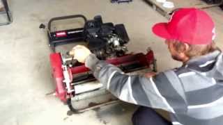 Training video for Turf Management: Backlapping, Reel to bed knife and HOC adjustment
