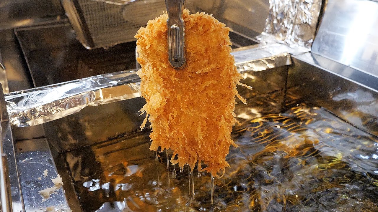 ⁣대구에서 유명한 치즈 돈까스 / thick cheese pork cutlet / korean street food