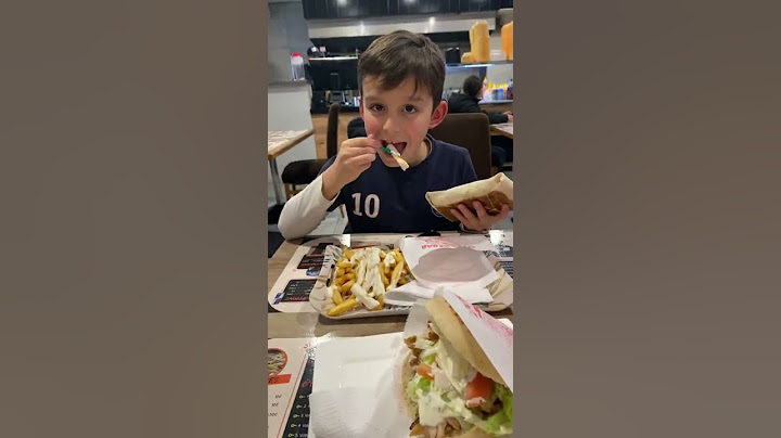 Je défi mon fils manger tacos sans boire