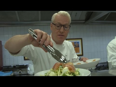 Rudolf van Vin: Salata sa dimljenim lososom i belom čokoladom
