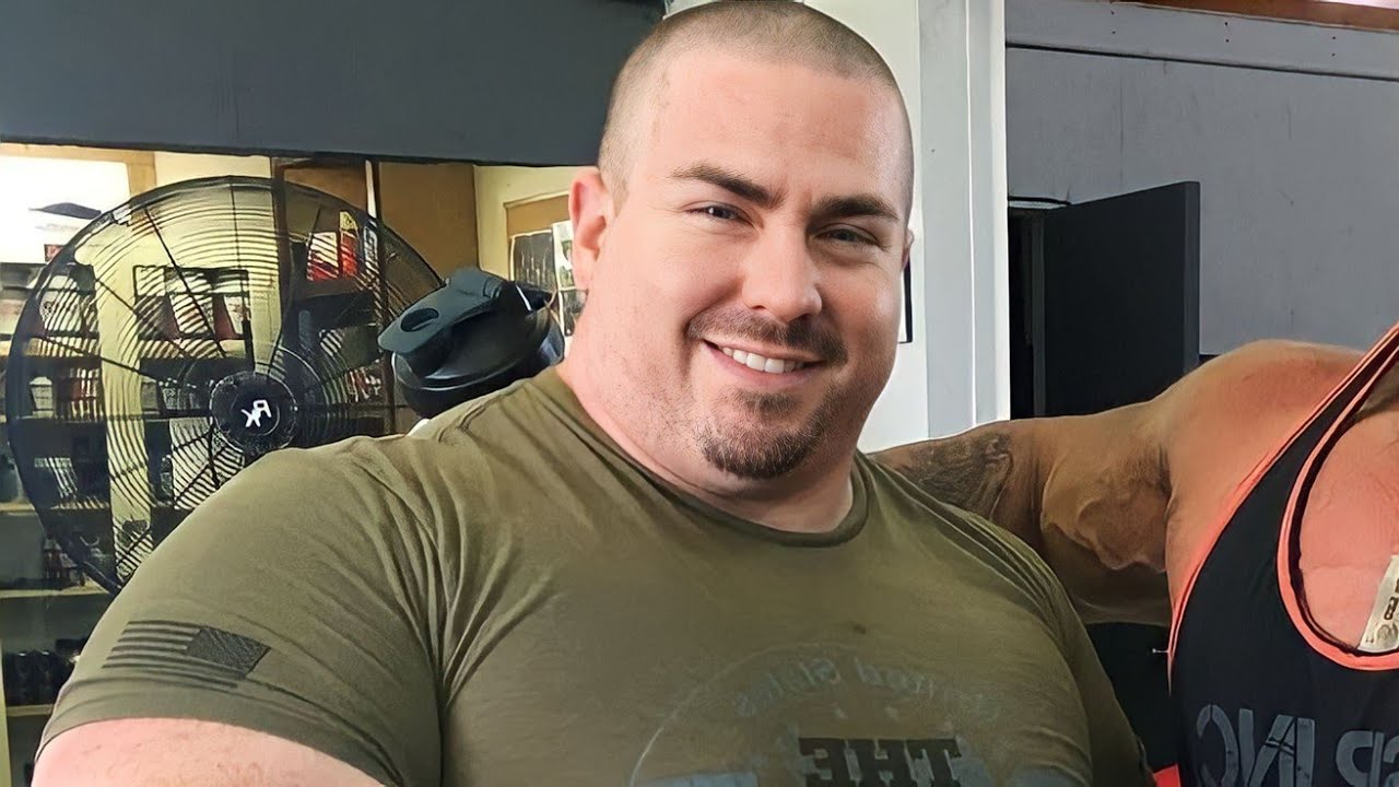 He Did Cardio With 1000 lbs Bench Press - YouTube