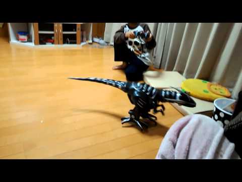 トイザらス - 赤外線コントロール ロボザウルス X | Doovi