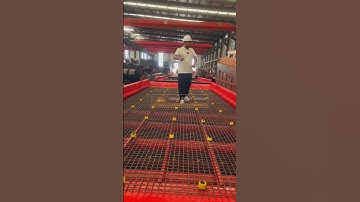 Simple vibrating screen can not only screen stones#Vibratingscreeningmachine