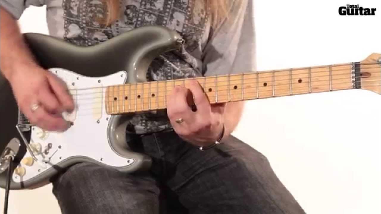Guitar lesson: Tame Impala - Elephant (verse riff) - YouTube