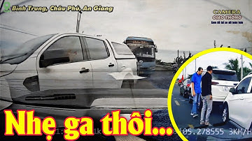 [ATGT] Loạt xe va chạm liên hoàn, may mắn hai xe ở giữa thoát nạn