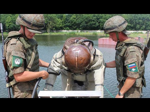 Водолазные тренировки военных железнодорожников на Кубани