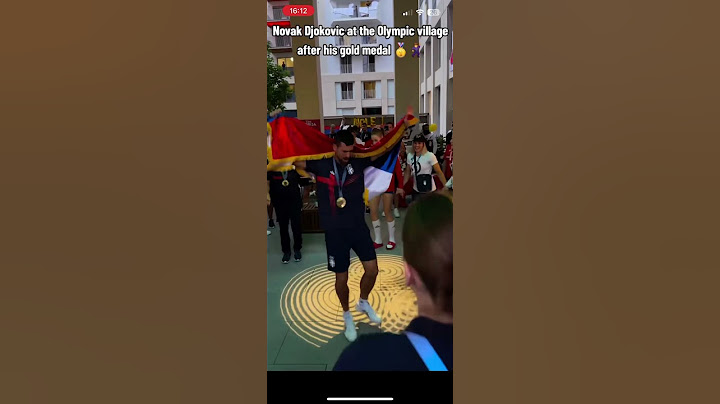 Novak Djokovic uz uzicko kolo u olimpijskom selu