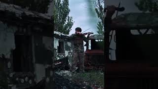 Ukraynalı Askerin Savaş Alanında Mükemmel Keman Resitali Ukraine