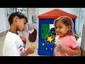 CAROL ENGANA YUJI COM A MÁGICA DOS SORVETES - Gatinha da Artes cheats Yuji with ice cream magic