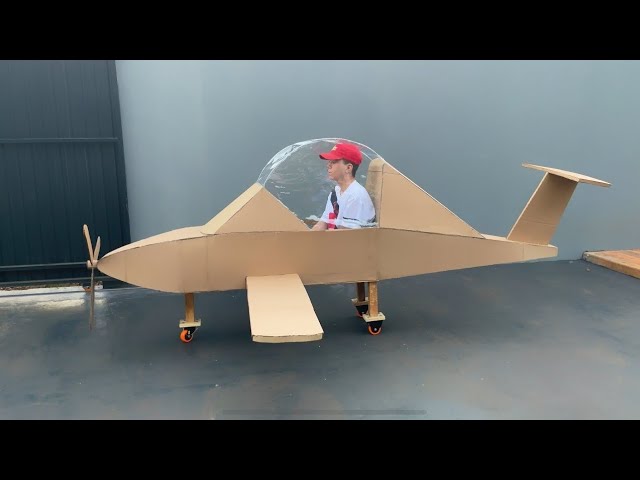Kit De Avión De Cartón Para Niños – Disfraz De Avión De Cartón Para Juego Imaginativo Y Creatividad – Medidas 77.5 X 92.5 X 46 Cm