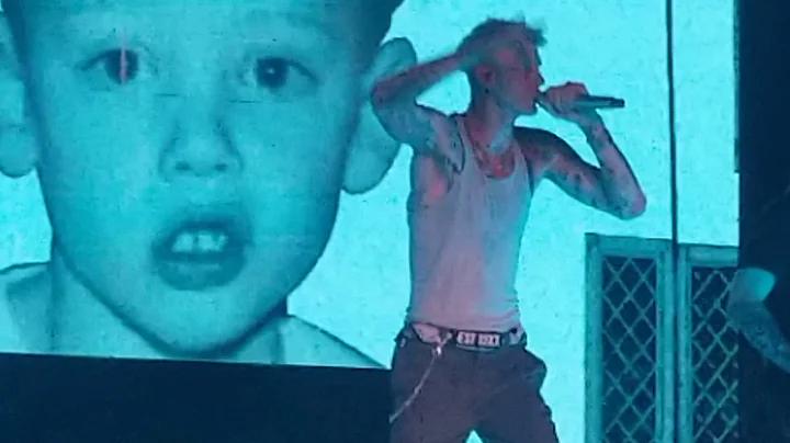 Machine Gun Kelly Acoustic Bad Things ,Ocean Eyes ,WonderWall ,See My Tears ,Shout At The Devil 6/18