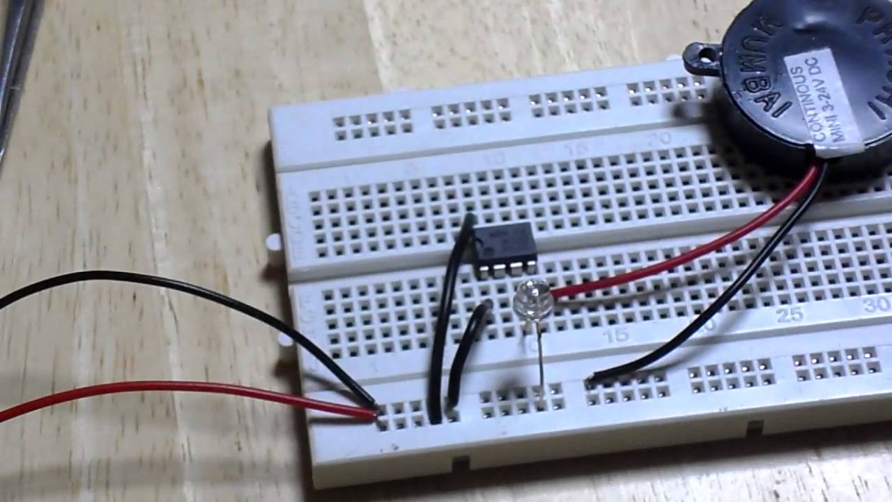Simple Touch Alarm Circuit using IC 555 - YouTube