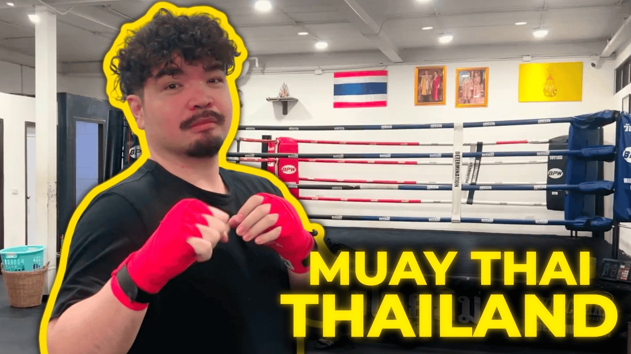 Trying Muay Thai in Thailand 🇹🇭 | Beginner Training at a Local Bangkok Gym