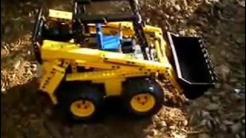 Lego Technic - Compact Loader PFS with autovalve by Nico71