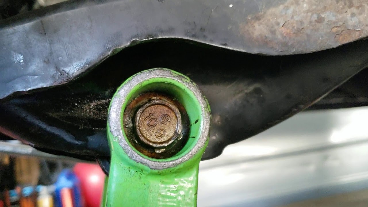 PSA STUCK LOWER STRUT BOLT YouTube