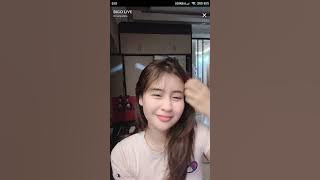 Bigo Live - Malem Minggu Live Manja Bareng Kak Dara Bibirnya Bikin Penonton Gelisah