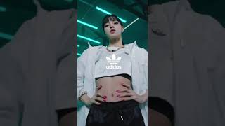 Lisas Adidas Ad