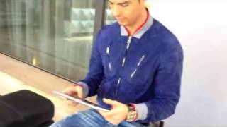 Cristiano Ronaldo playing Freestyle on iPad screenshot 3