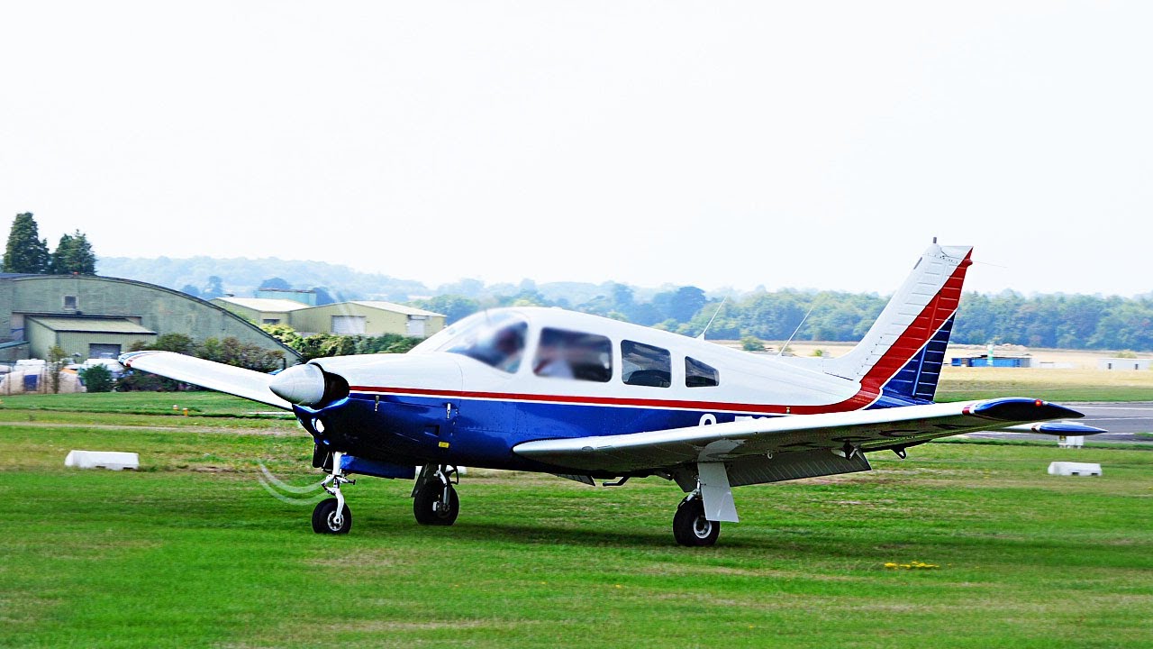 [GO AROUND] Morning Plane Spotting at Cotswold Airfield 
