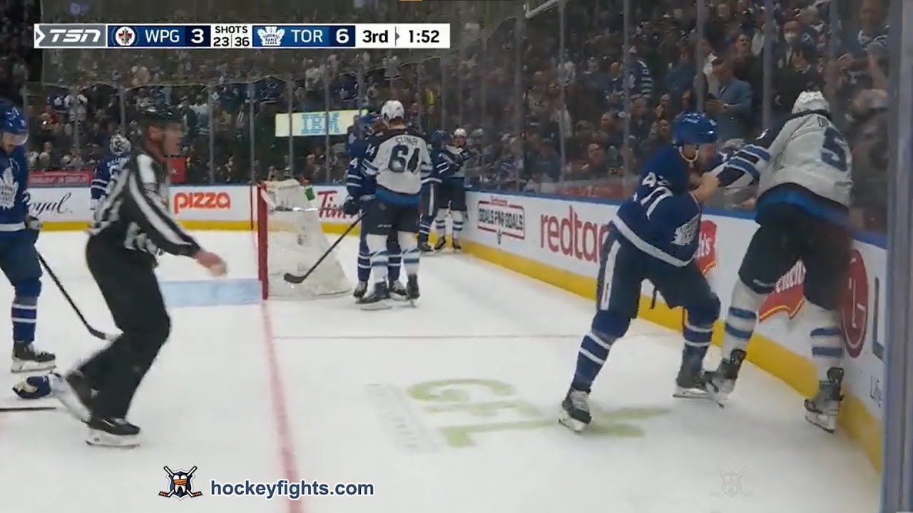 Maple Leafs' Simmonds, Clifford fined for actions against Lightning