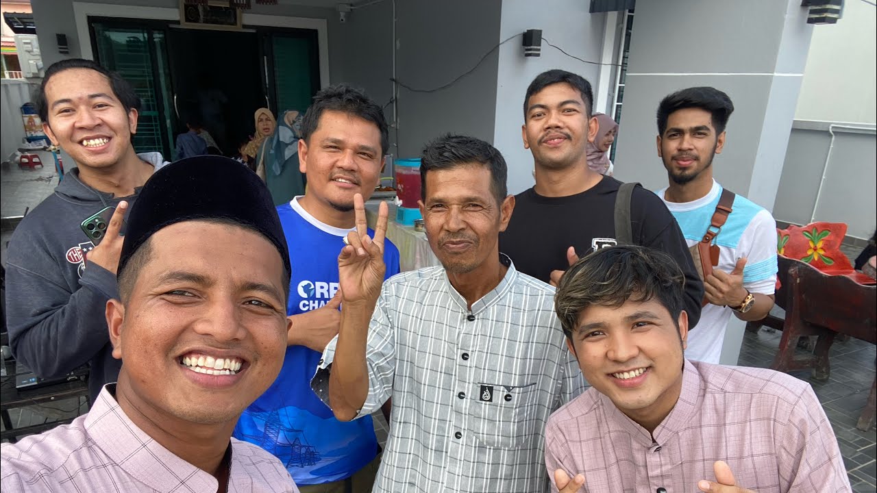 Alhamdulillah acaranya lancar ,Naik rumah baru jirayut terima kasih semua yang datang ￼