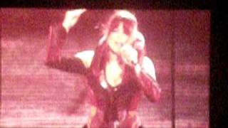 black eyed peas -the END tour- arizona- showdown/ boom boom pow (fergie almost fell)