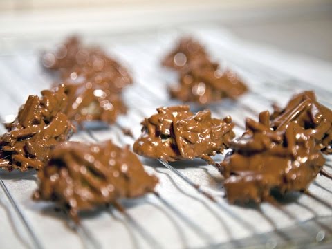 Video: Kako Napraviti Kiflice Od Pahuljica Od čokolade I Badema