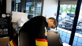 Samsung C27A750X Wireless 27" LED LCD Monitor Hub Unboxing & First Look Linus Tech Tips